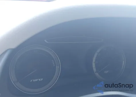 2018 Kia Niro Plug-In Hybrid Ex Premium z USA, uszkodzony, nr VIN KNDCC3LD2J5186942